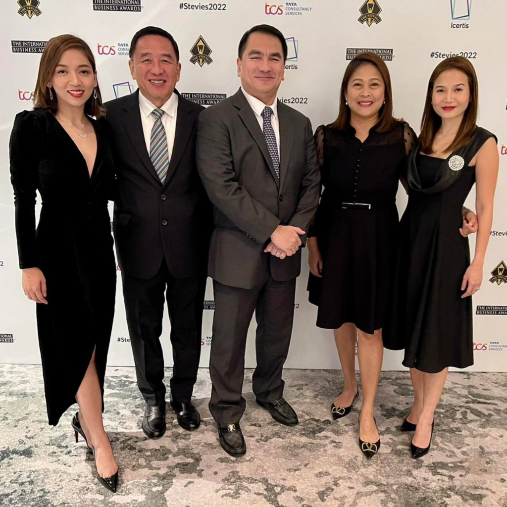 DivinaLaw wins 2 gold International Business Awards