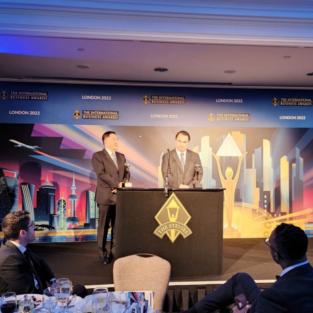 DivinaLaw wins 2 gold International Business Awards