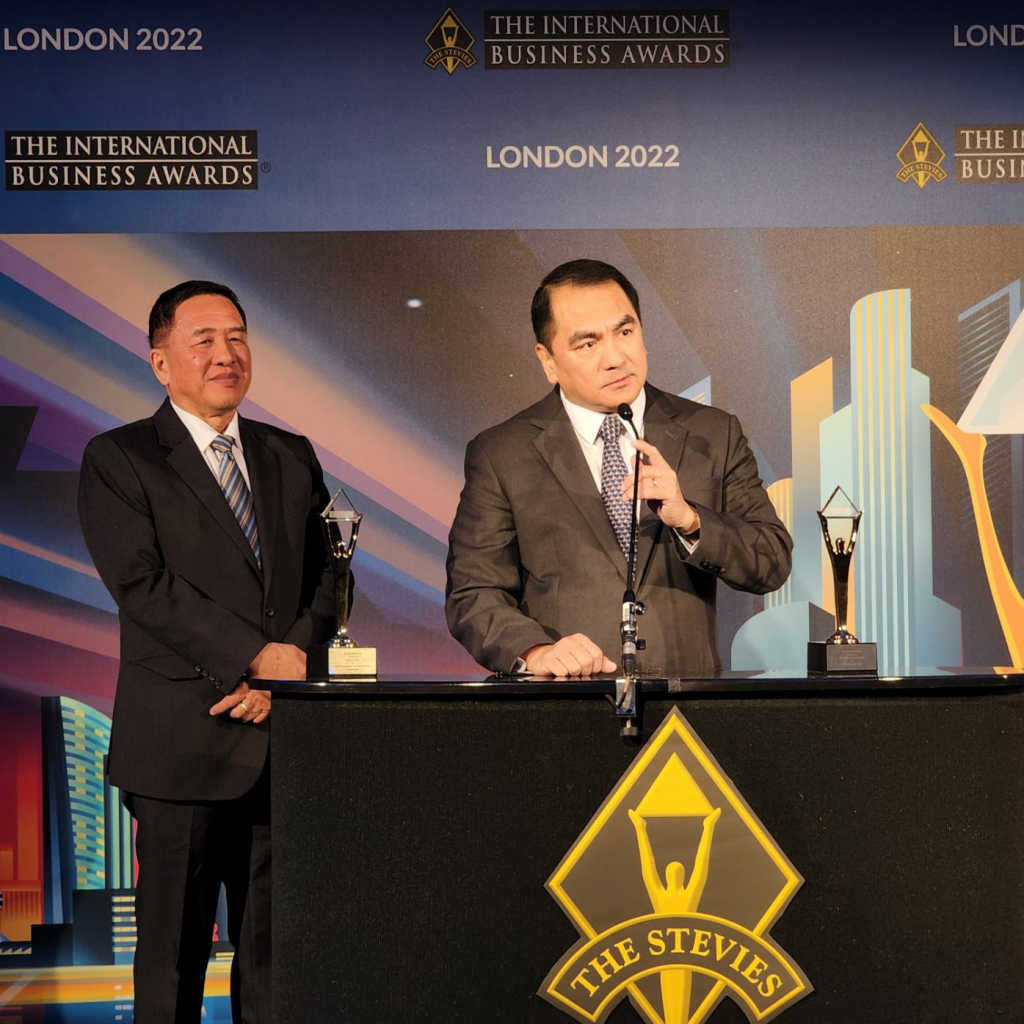 DivinaLaw wins 2 gold International Business Awards